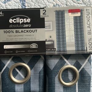 NWT- ECLIPSE ABSOLUTE ZERO 100% BLACKOUT 2 GROMMET PANELS
